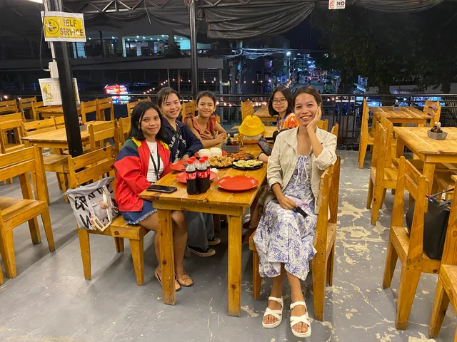 Messy Bite Seafood & Grill