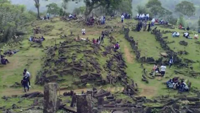 Wisata Situs Gunung Padang