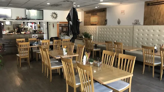 Hollywood Noodle House