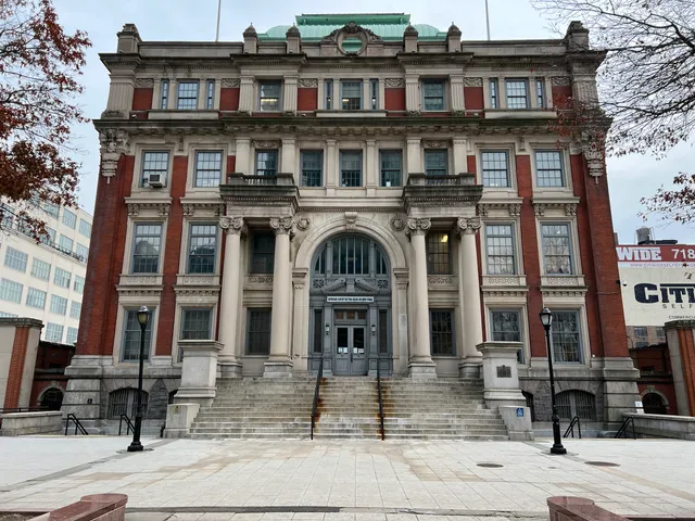 Long Island City Courthouse