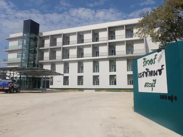 River Residence Saraburi Hotel