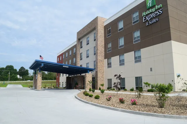 Holiday Inn Express & Suites Murphysboro - Carbondale, an IHG Hotel