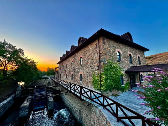 Резиденція на водяному млині