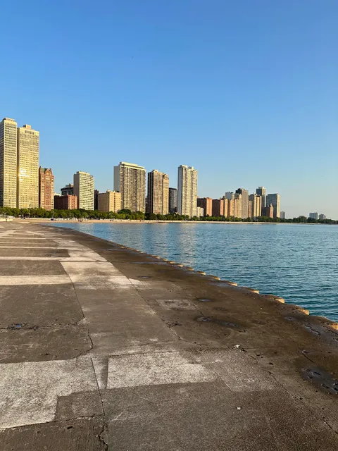 Lakefront Trail - Ohio Street Beach