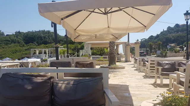 Pyramid Restaurant Cafe