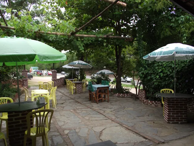 Viadegraus Restaurante e Espaço Cultural.