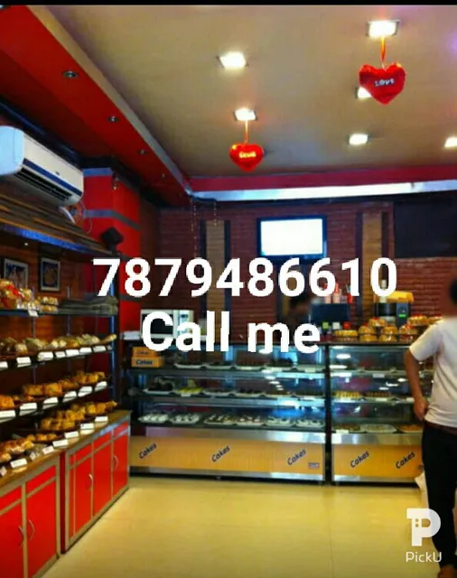 8th Day Café & Bakery