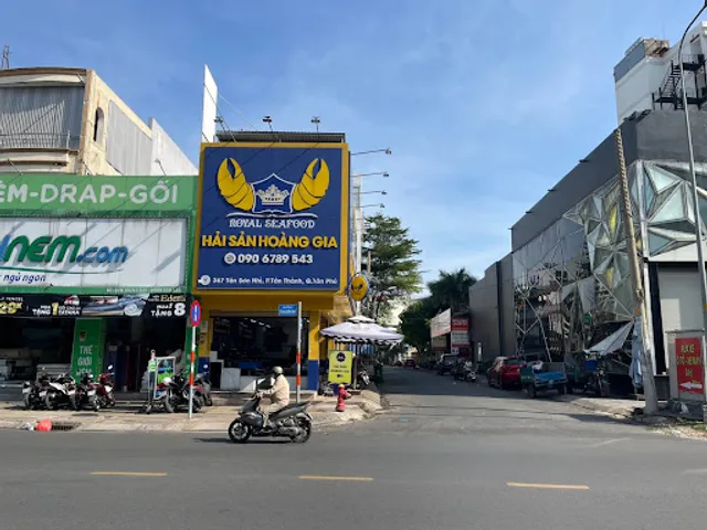 Hải Sản Hoàng Gia CN Tân Sơn Nhì Quận Tân Phú