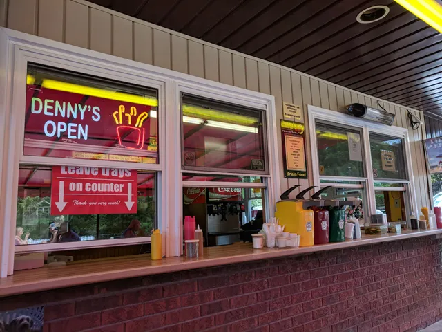 Denny's Drive-In