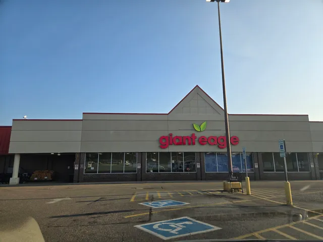 Giant Eagle Supermarket
