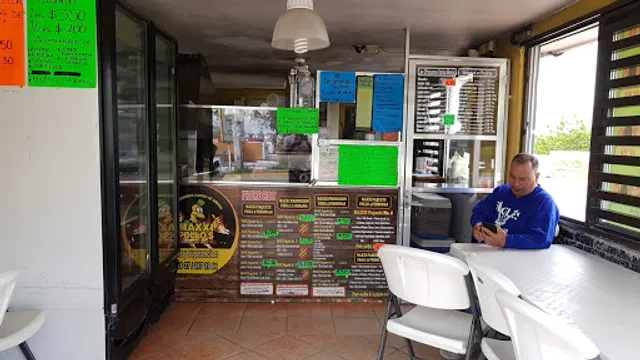 Maxxi Pollo’s Av. México