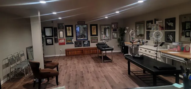 Wallflower Body Piercing & Crazy Ink Tattoo