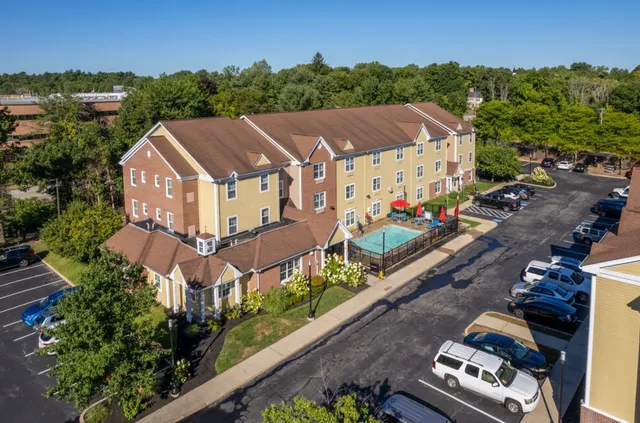 Residences at Tewksbury