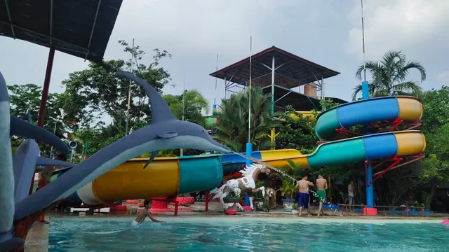 Water Park Danau Tanah Mas