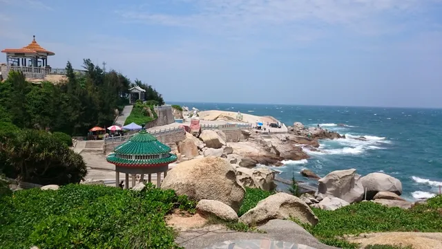 Honghaiwan Zhelang Nanhai Guanshiyin Tourist Attraction