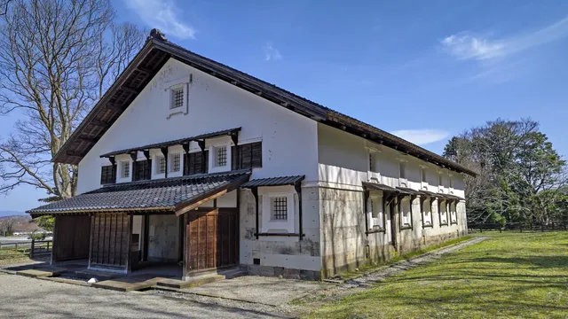 Tsurumaru Storehouse