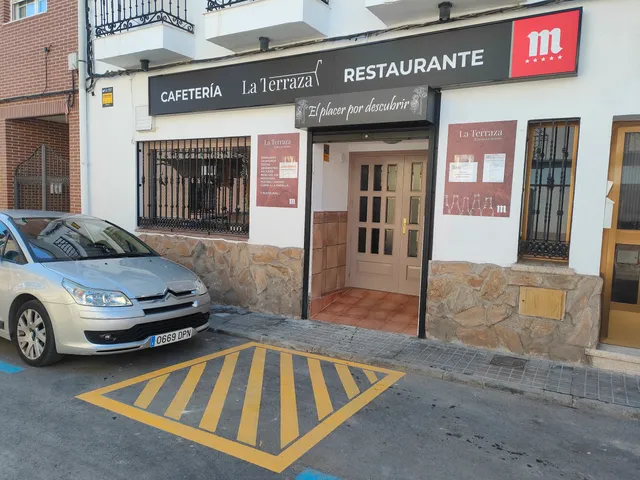LA TERRAZA RESTAURANTE &CAFETRIA &BAR