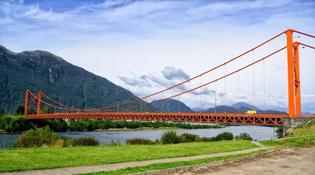 Presidente Ibáñez Bridge