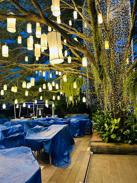 Krua Kaeng Phet Thai-Chinese Restaurant