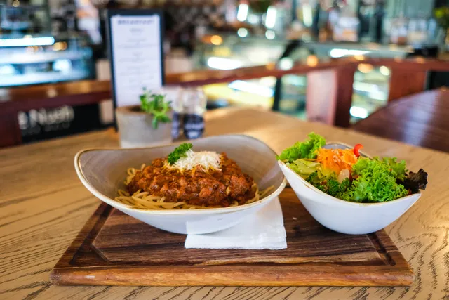 Café Nush Village Walk