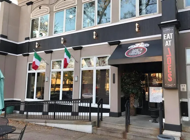 Joe's Original Italian & Martini Bar