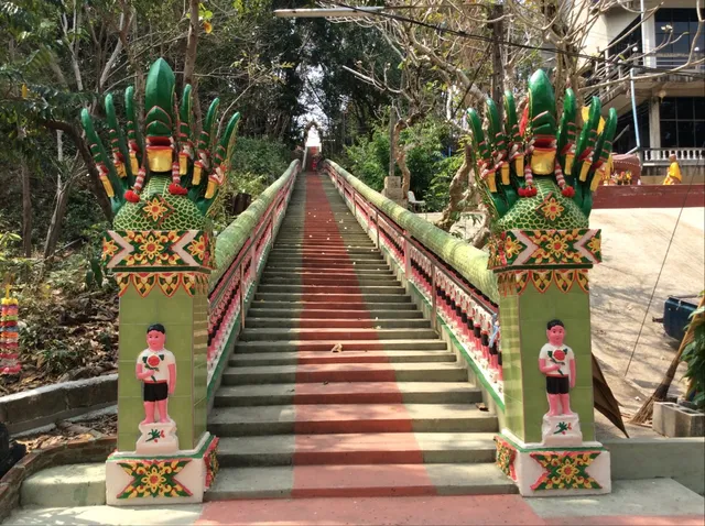 Wat Sathaporn Pattanaram