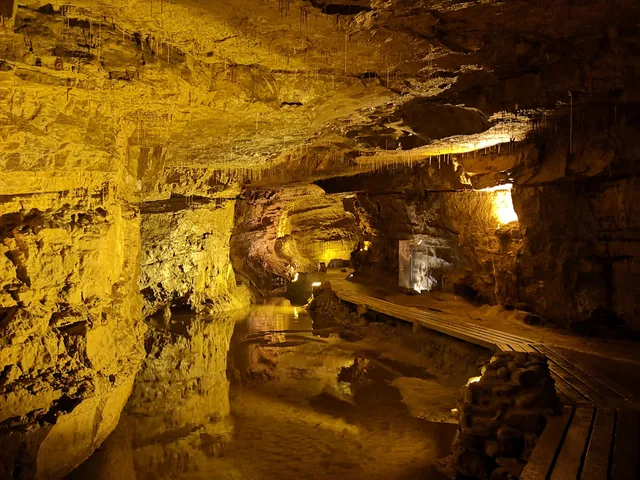 National Showcaves Centre for Wales