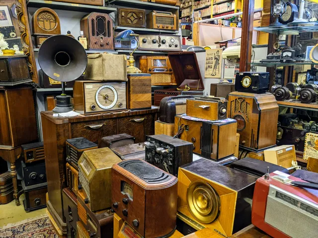 Society For The Preservation Of Antique Radio in Canada