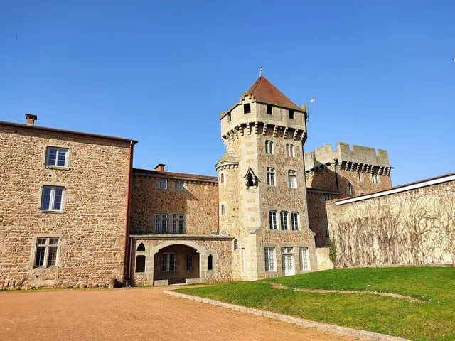 Chateau De Pluvy