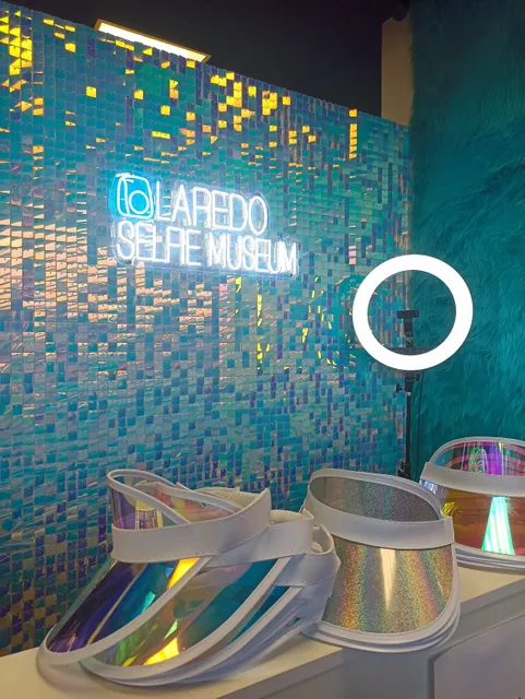 Laredo Selfie Museum