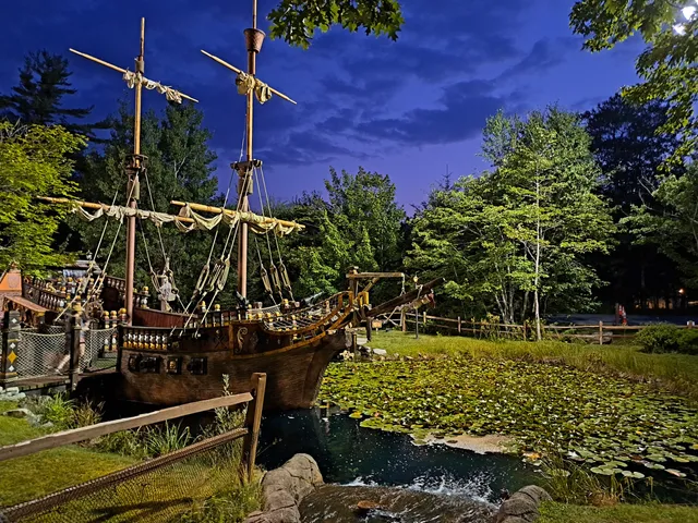 Pirate's Cove Adventure Golf