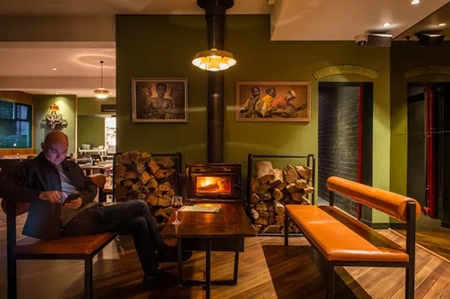 Green Man's Arms Bar and Restaurant