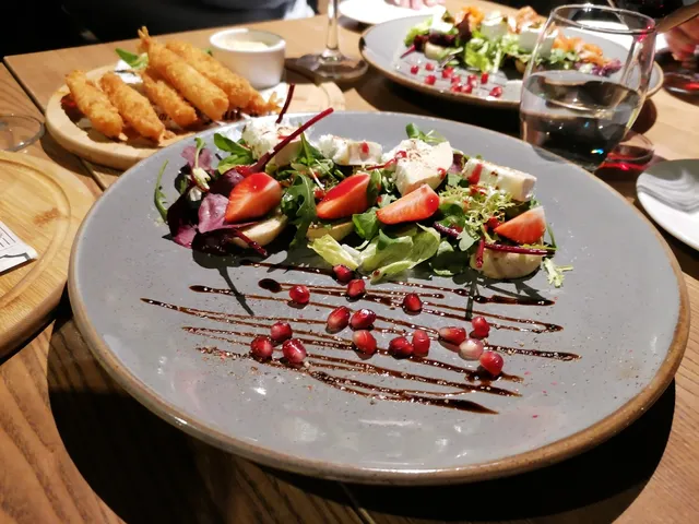 St. Patrick's, Foorum