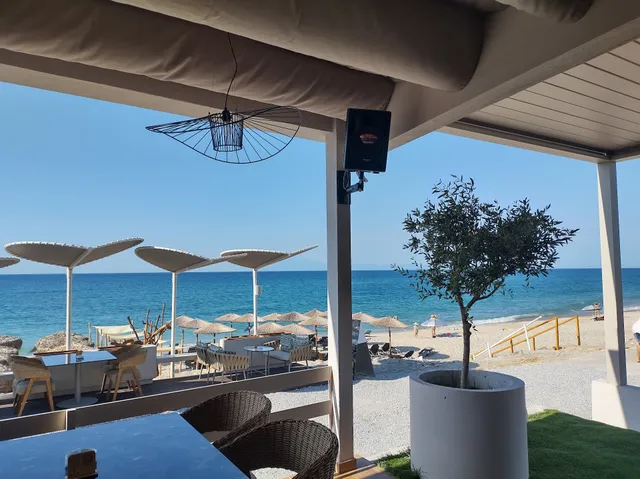 La Luz Seaside Bar Restaurant