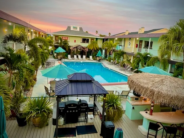 Island House Resort Hotel