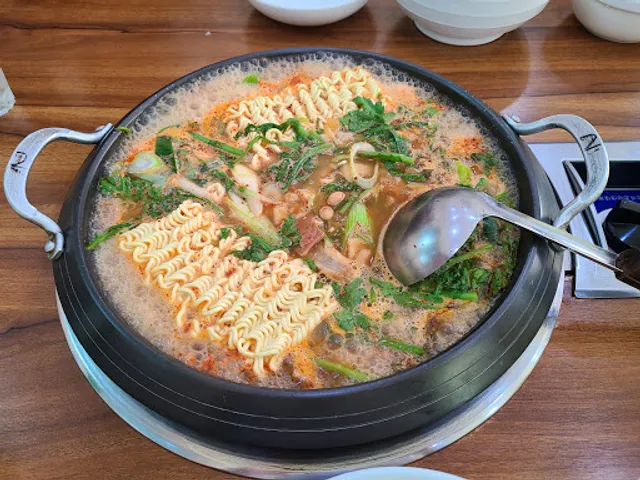 문산큰손부대찌개