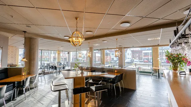 Intermezzo Cafe, Bar & Restaurant