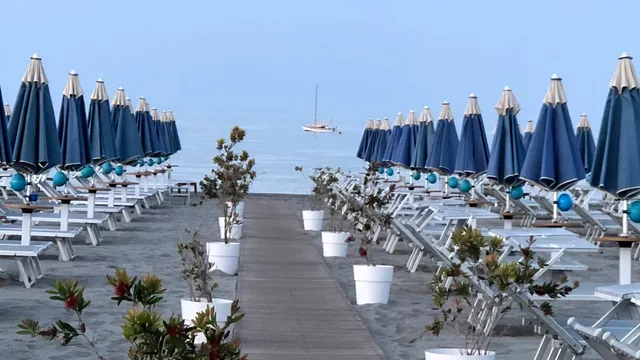 Attilio Beach Pleasure Club .253