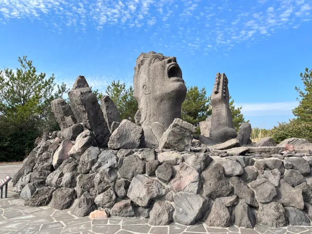 "Portrait of a Shout" Monument