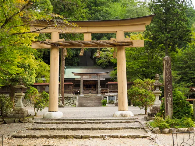 Niu-kawakami Lower Shrine