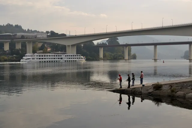 Hintze Ribeiro Bridge