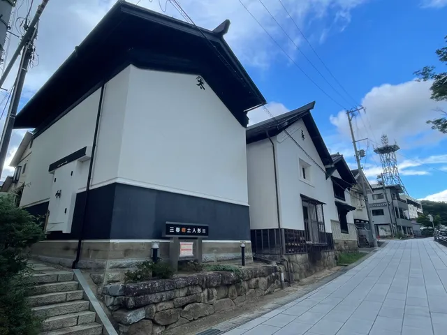 Miharu Town Hometown Doll Museum