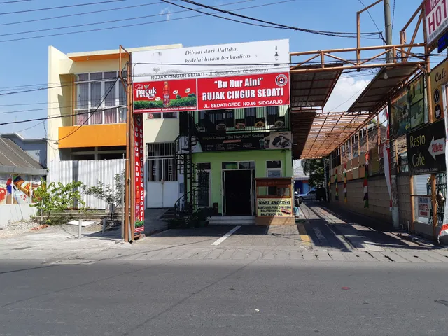 Bu Nur Aini Rujak Cingur Sedati