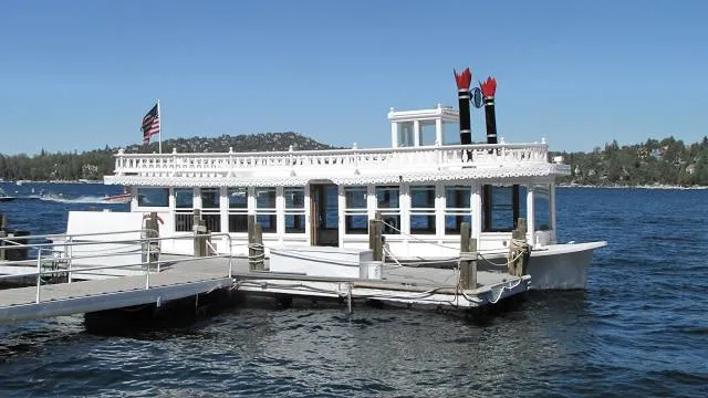 Arrowhead Queen Tour Boat