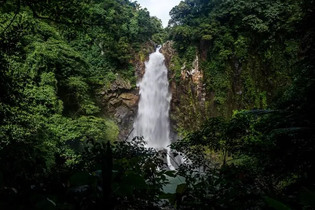 Buntot Palos Falls