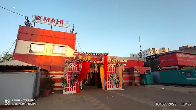Mahi Restaurant & Banquets