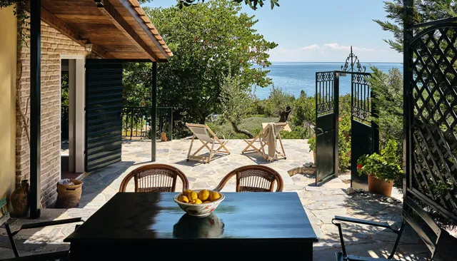 Lithalona Villas & Houses