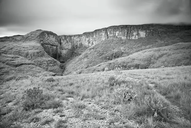 Trilha Cachoeira do Tabuleiro