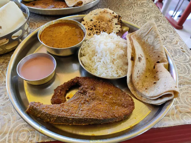 Apli Khanwal, Apla Guest House