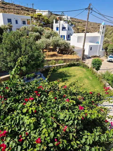 Elia Tinos Apartments & Studios